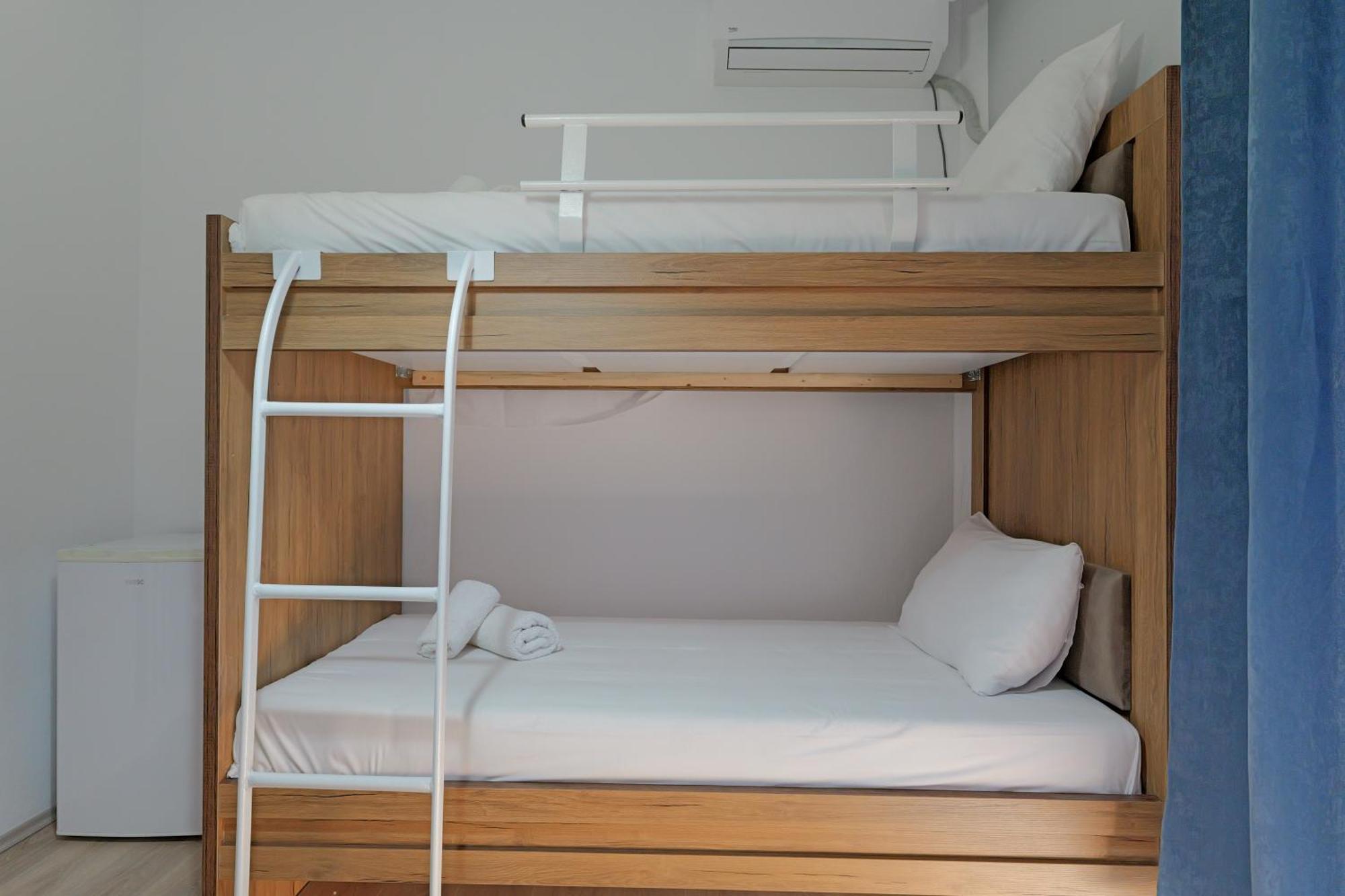 Hotel Boston Sarandë Buitenkant foto
