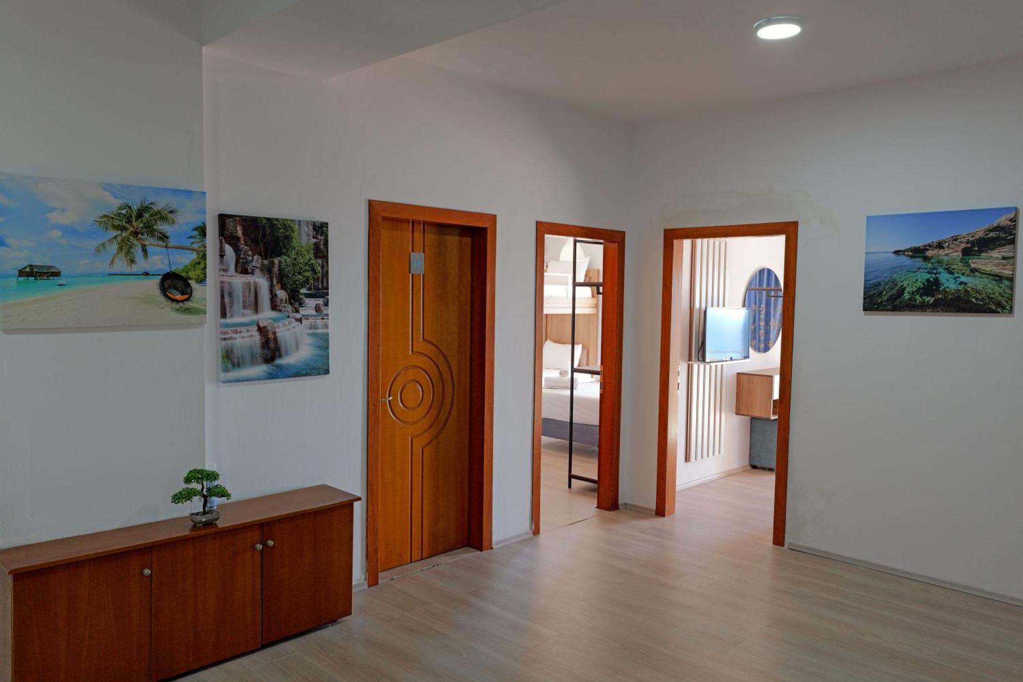 Hotel Boston Sarandë Buitenkant foto