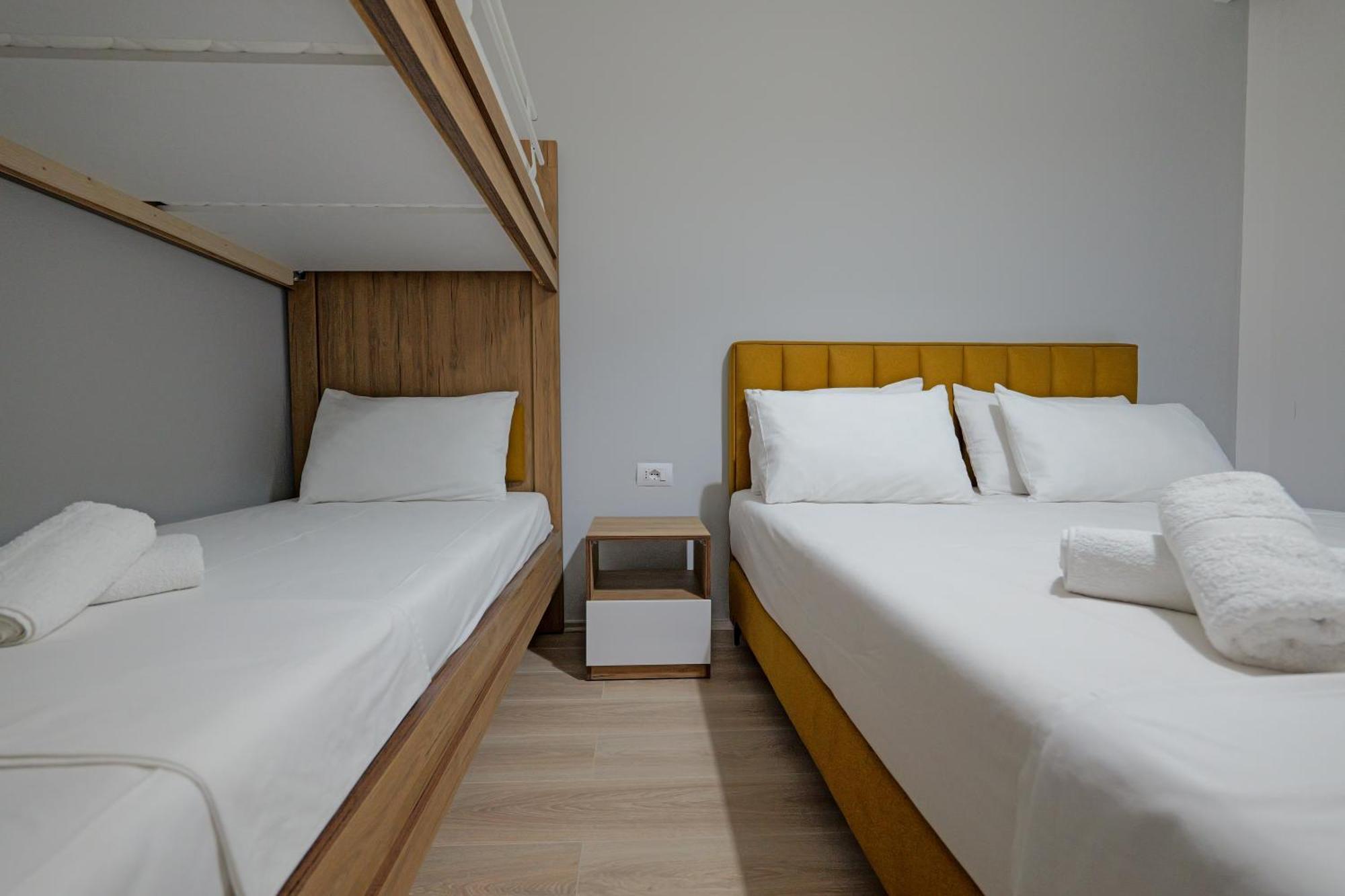 Hotel Boston Sarandë Buitenkant foto