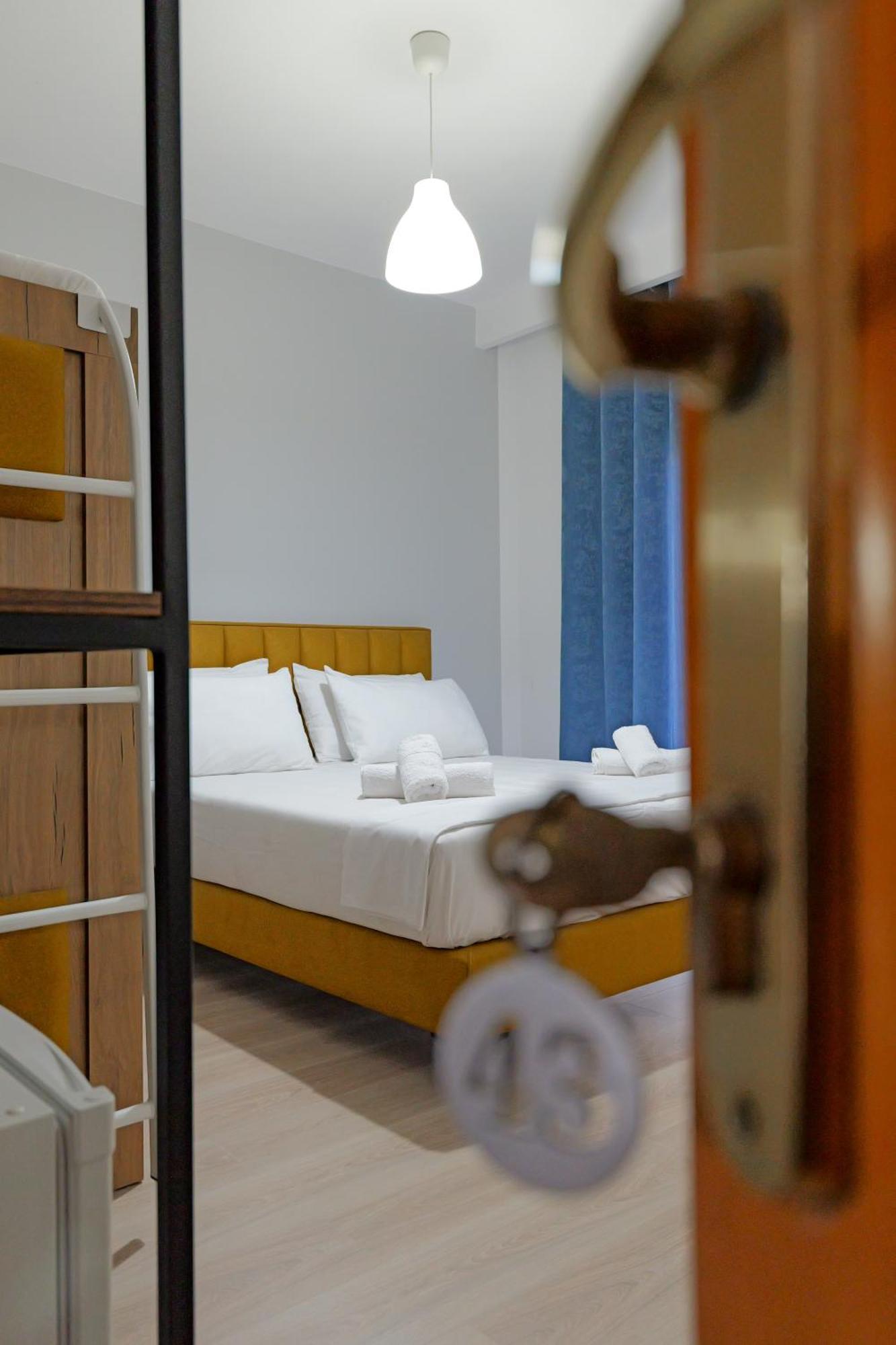 Hotel Boston Sarandë Buitenkant foto