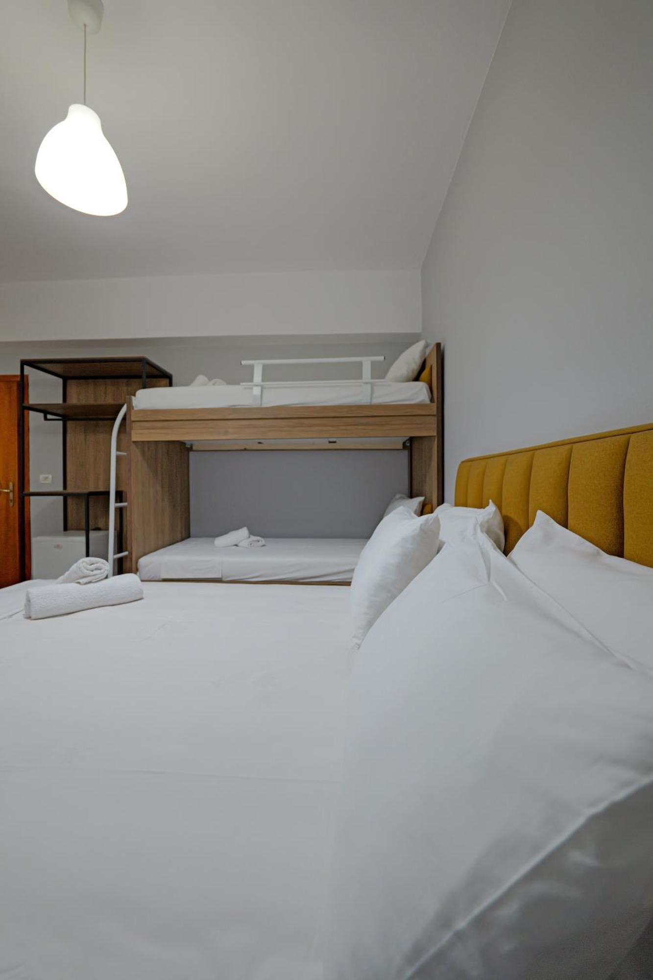 Hotel Boston Sarandë Buitenkant foto