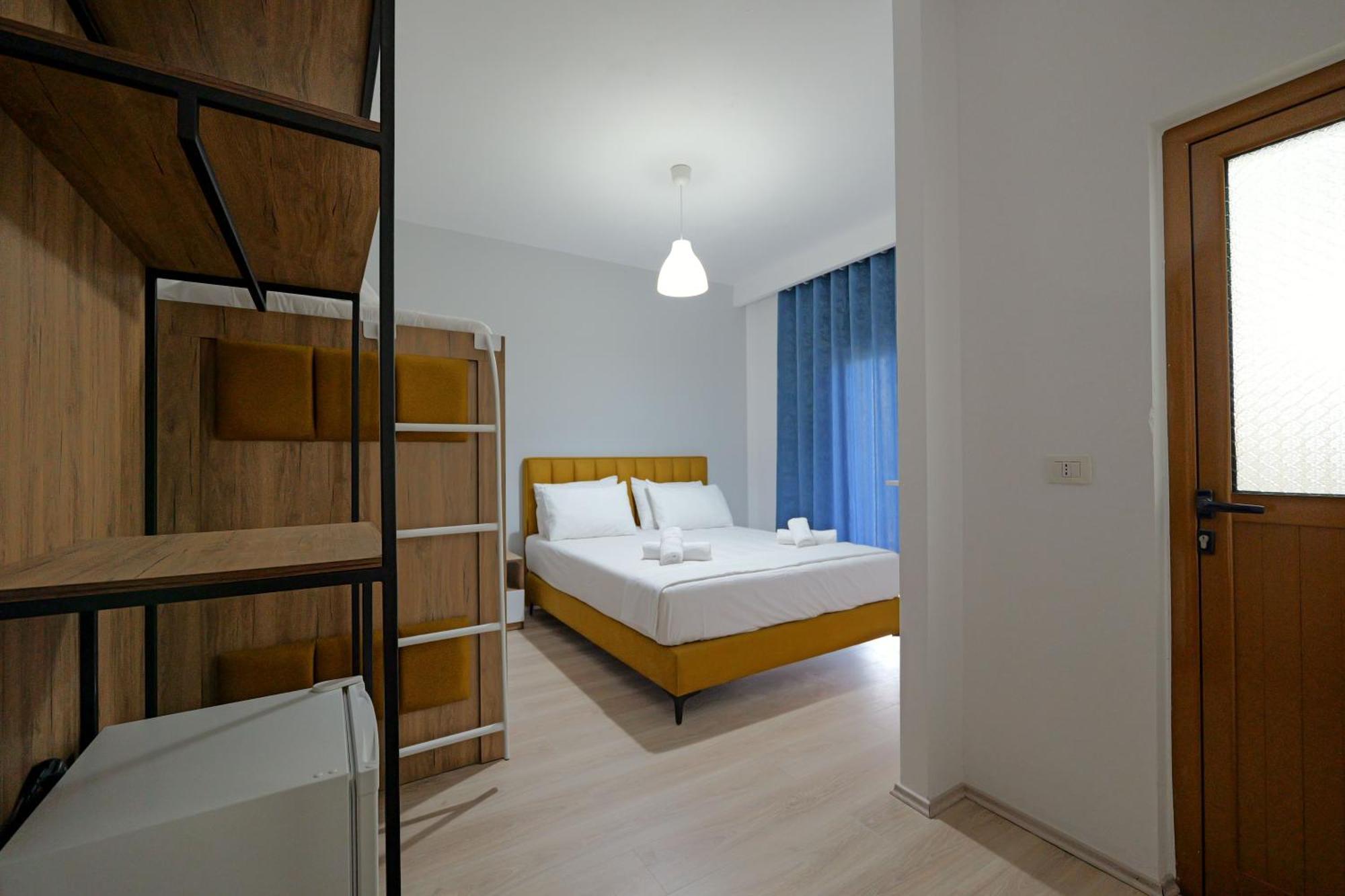 Hotel Boston Sarandë Buitenkant foto